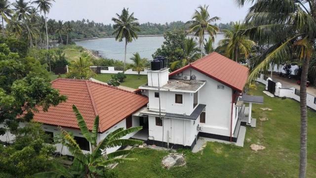 Acquabey Surf Villa Матара Экстерьер фото